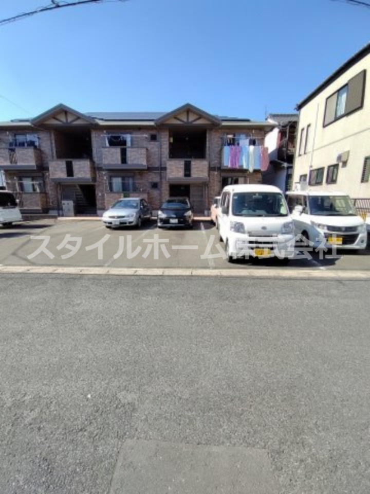 ウィルモア宮下の駐車場|駐車場があります