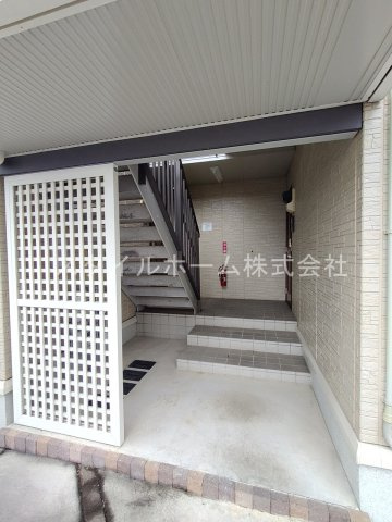 ウィルモア東山のエントランス