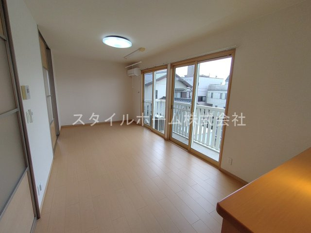 ウィルモア東山の内装