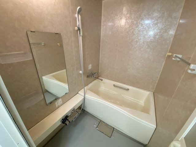 豊栄ハイツの浴室|お風呂でのんびりと一日の疲れを癒してください♪