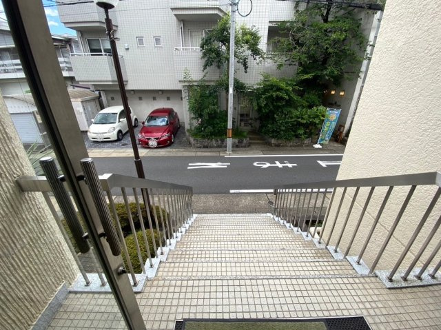 豊栄ハイツのエントランス