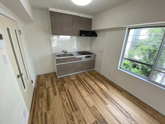 豊栄ハイツのキッチン|壁付けタイプのキッチンはお部屋を広くお使いいただけます♪