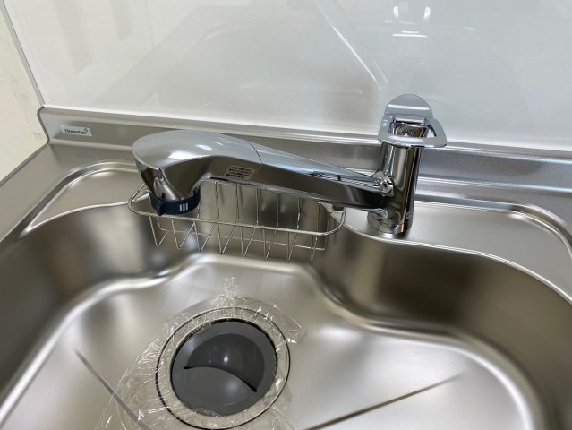 豊栄ハイツの設備|引き出し式のヘッドになっていてシンクのお掃除も楽々♪