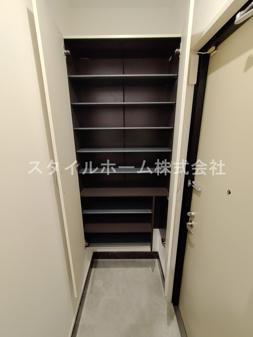 グランヴェール柱の収納