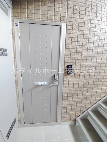 ジュノウタウン　Ｂ棟の玄関|別部屋写真です。