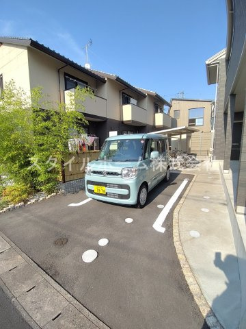 ラフィネの駐車場|駐車場に車を止められます