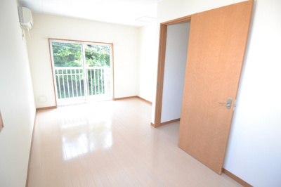 【洋室】 | フレンズハウス東大沼ⅡＥ | ８．１５帖