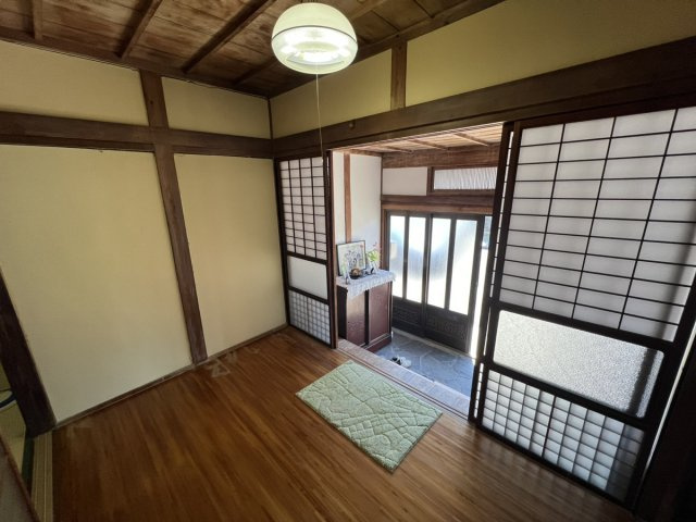 鏡町鏡中古戸建ての和室