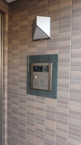 ルミナス城見のエントランス