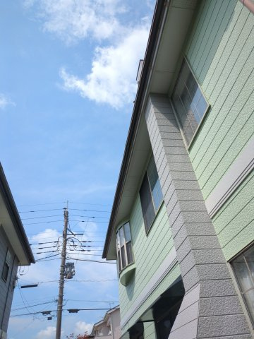 【外観】 | 東金市田間2丁目　中古戸建 | 外壁の暖炉煙突部分