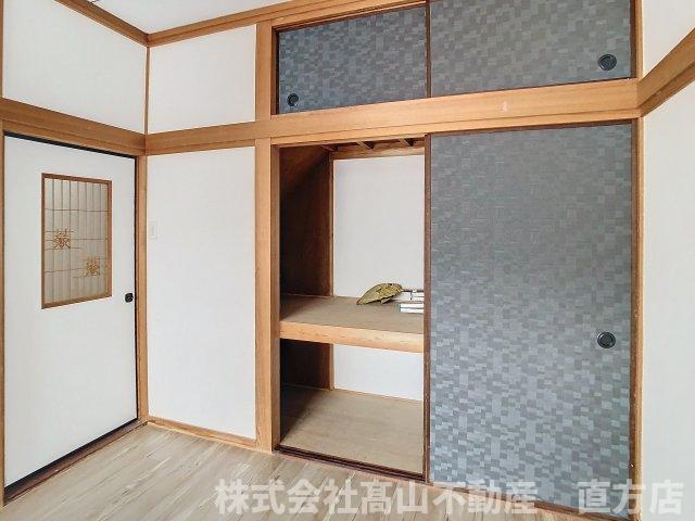 直方市大字中泉の一戸建ての内装