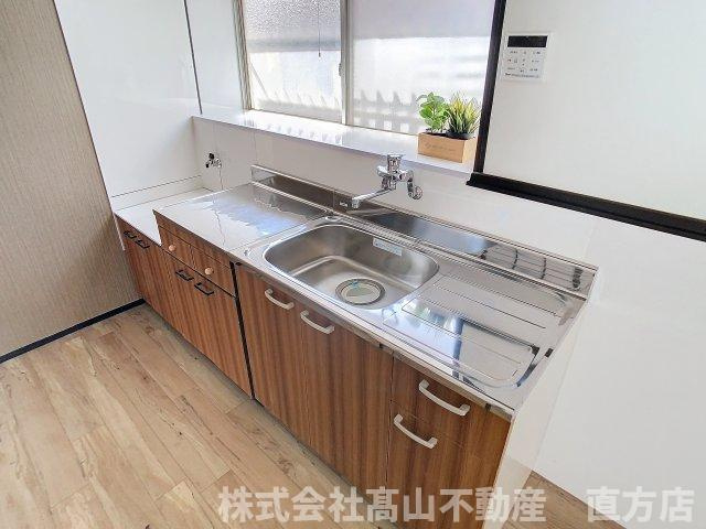 直方市大字中泉の一戸建てのキッチン