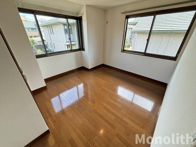 DAIKENN HILLSの洋室