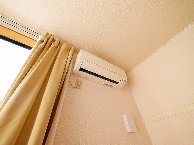 レオパレス千原Ⅱの設備|エアコン