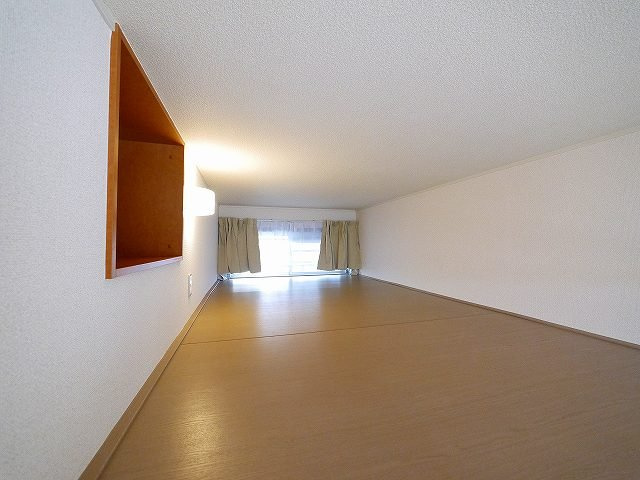 レオパレス千原Ⅱの内装|ロフト付きのお部屋です。