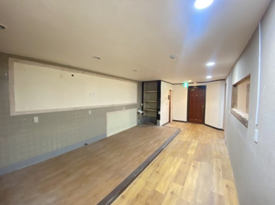 【内装】 | 三喜商事ビル | 明るい室内です