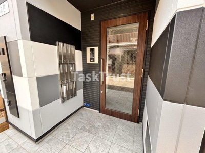 【エントランス】 | ノイヴェル大宮