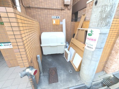 【その他共用部分】 | Ｈ・Ｒ下新庄 | 敷地内にゴミ置き場があります