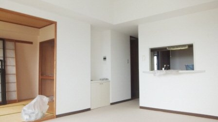 グリーンパーク船橋の居間・リビング|キッチン独立タイプ！