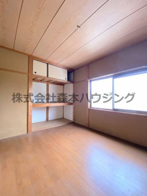 【洋室】 | 　雲川向井田貸家 | 使い勝手のいい洋室です
