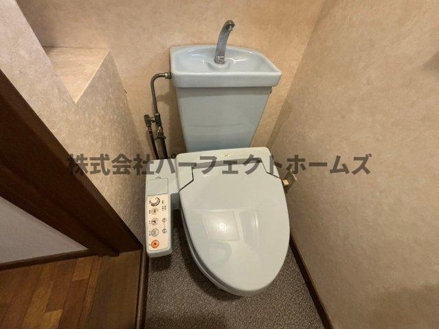 藤阪元町3丁目戸建　賃貸のトイレ