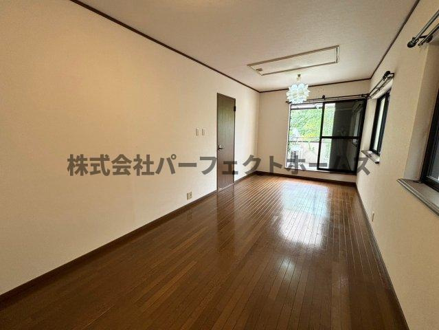 藤阪元町3丁目戸建　賃貸の洋室
