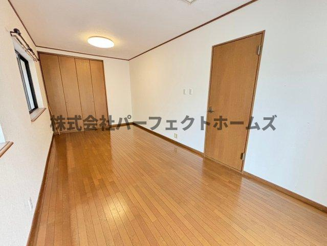 藤阪元町3丁目戸建　賃貸の洋室