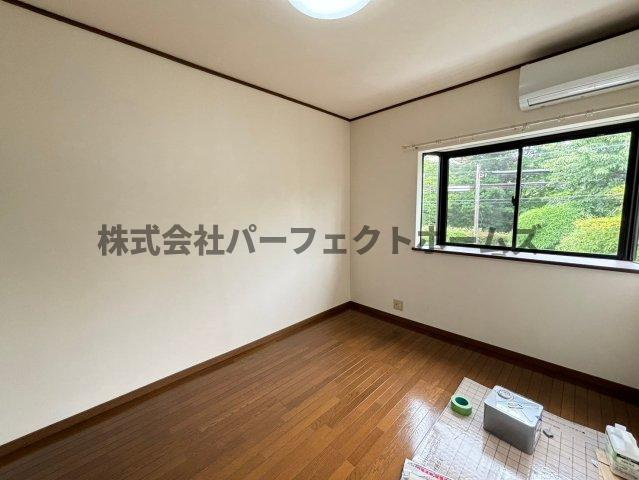 藤阪元町3丁目戸建　賃貸の洋室