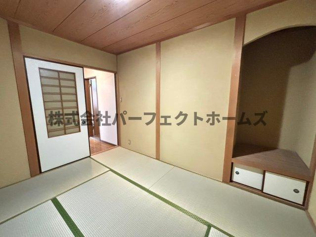 藤阪元町3丁目戸建　賃貸の和室