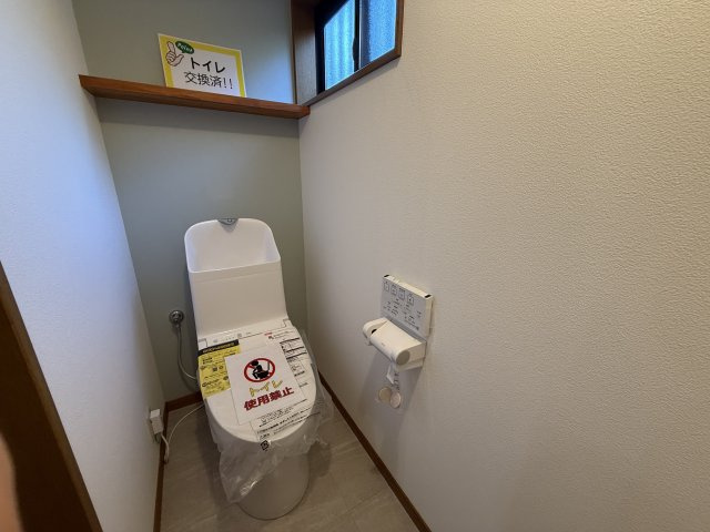 箱田町中古住宅1265-4のトイレ|トイレは各階にございます。2階トイレ