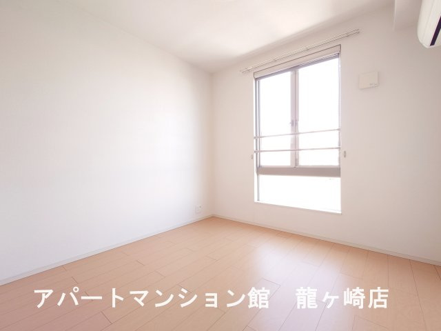 ティアラ　プリンスの寝室