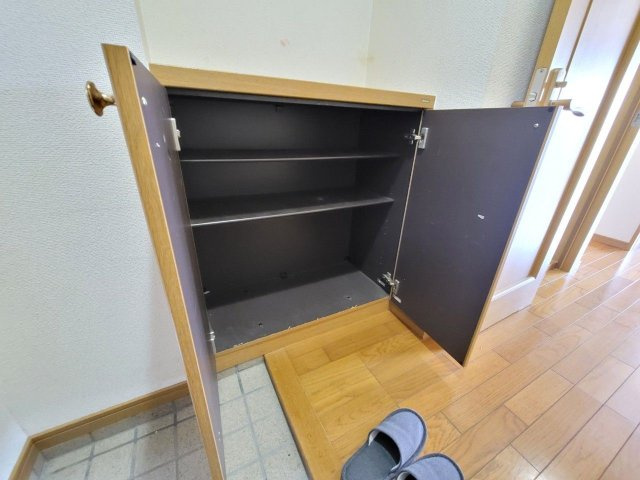 タモンズハートビレッジB棟【キャッシュバック対象物件】の玄関