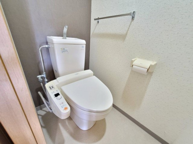 タモンズハートビレッジB棟【キャッシュバック対象物件】のトイレ