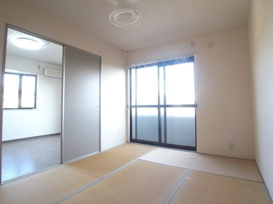 サンフレンズ【10,000円キャッシュバック対象物件】の和室