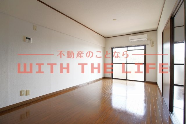 グランドヒル野中【キャッシュバック対象物件】の居間・リビング
