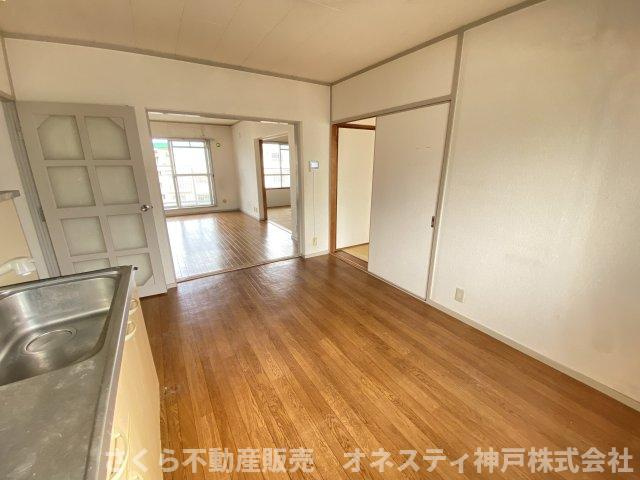 名谷19団地８３号棟の洋室