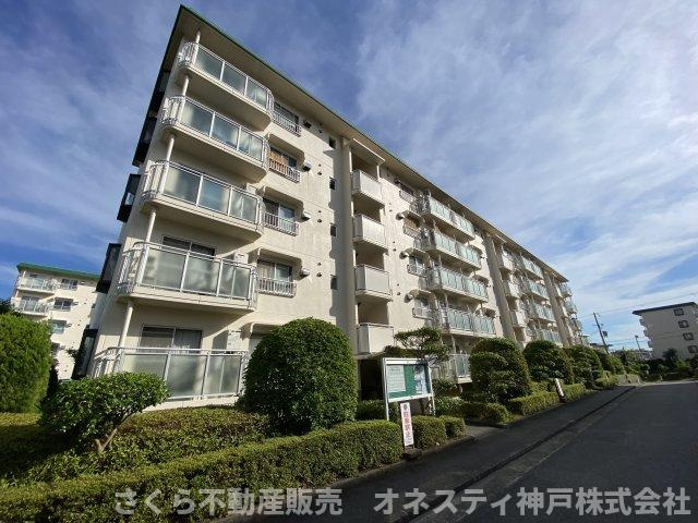 名谷19団地８３号棟の外観