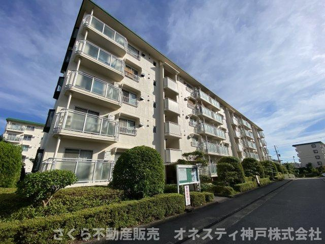 名谷19団地８３号棟の外観