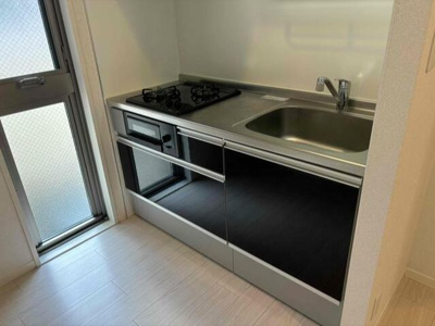 【キッチン】 | 緑壱番館Katumi | コンパクトなキッチンで掃除もラクラク