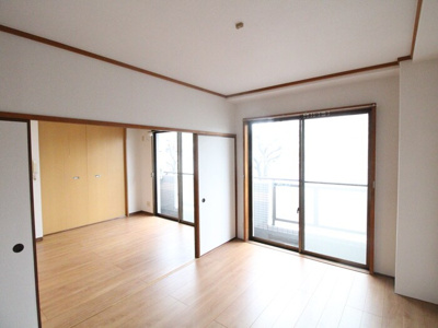 【居間・リビング】 | リバティ三宮