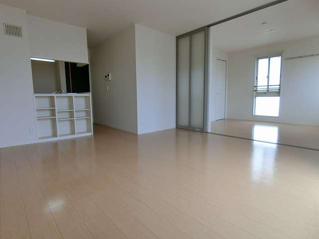 ペルルⅡの居間・リビング