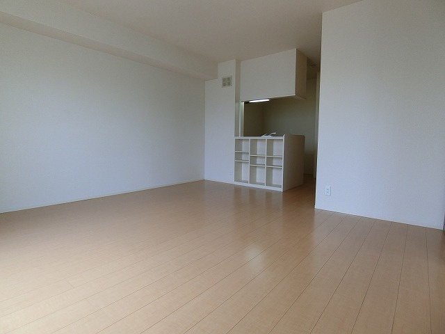 ペルルⅡの居間・リビング