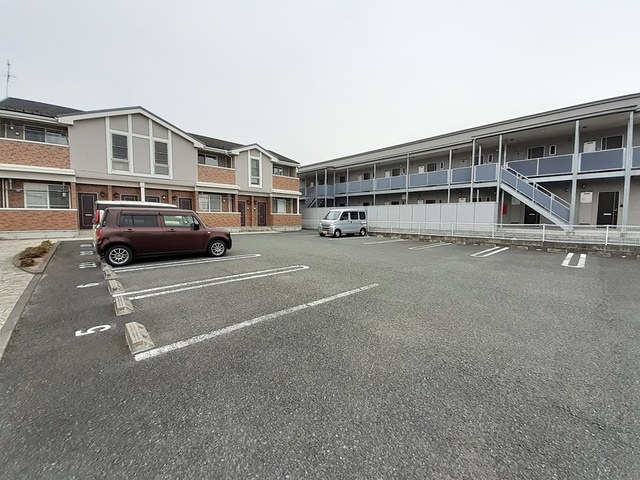 ヴィラ・ファインＢ棟の駐車場|駐車場