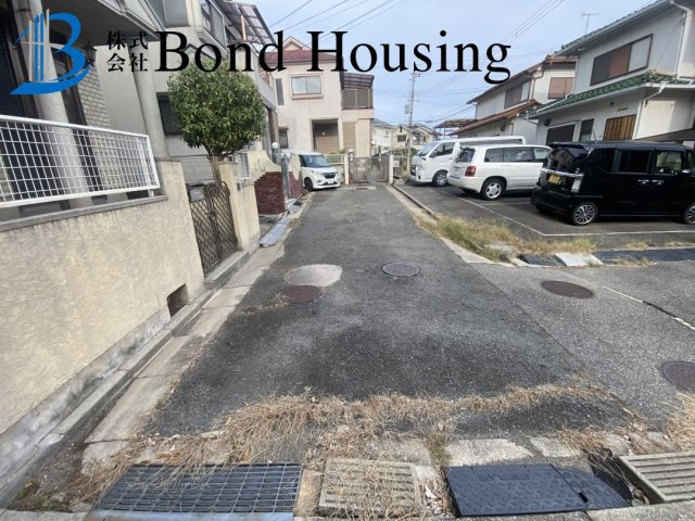 室内リフォ歴有　室内綺麗　大久保町大窪　中古戸建の駐車場