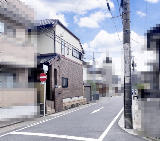 土地：名古屋市昭和区川名本町四丁目の前面道路含む現地写真