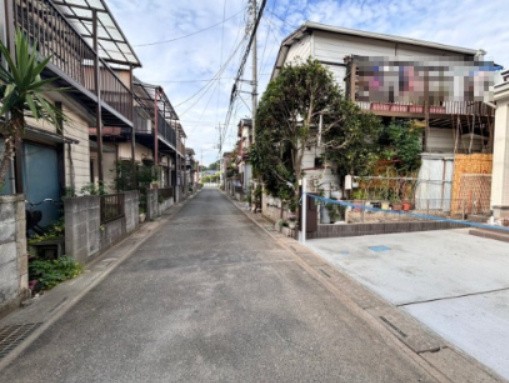 桶川市倉田　新築戸建　の前面道路含む現地写真|前面道路4ｍ！
車の出し入れも簡単にできます