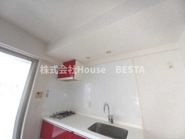 プレジール三ノ宮のキッチン