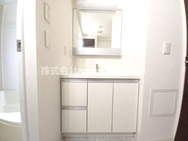 プレジール三ノ宮の独立洗面台