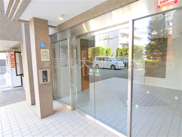 アビタシオンクレールのエントランス