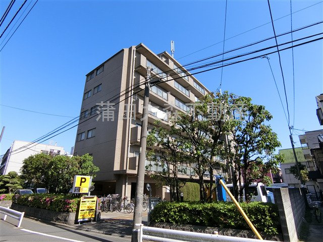 アビタシオンクレールの外観|1992年1月築　RC鉄筋コンクリート造地上7階建て総戸数60戸　東京都大田区西糀谷1丁目　京急本線京急蒲田駅、京急空港線糀谷駅